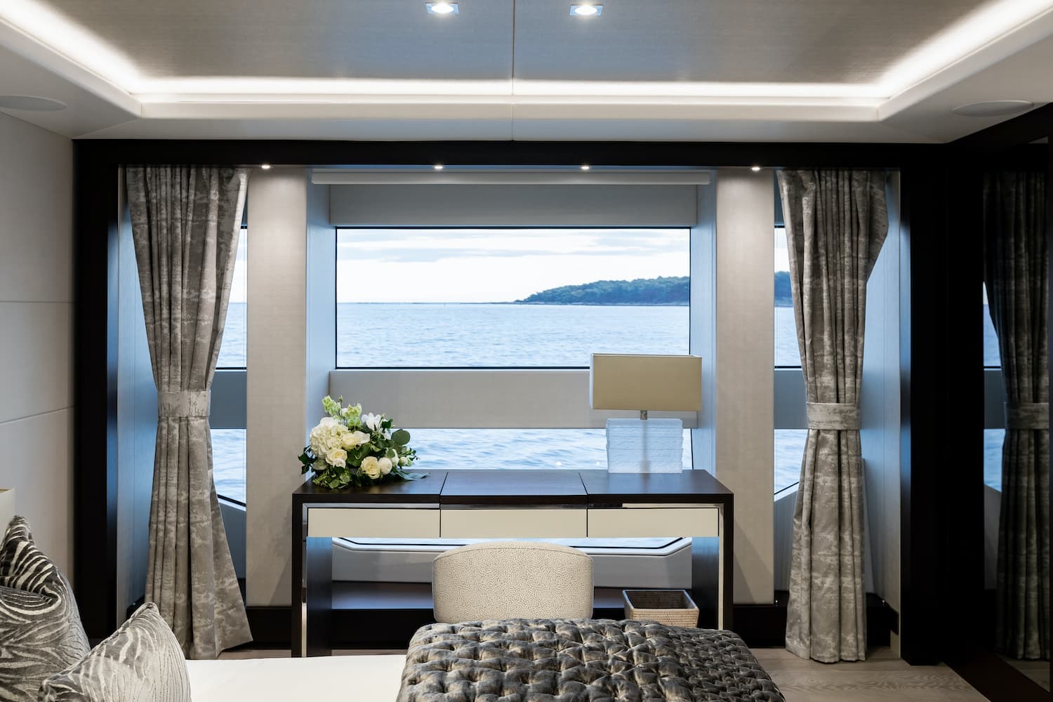 Sedative Yacht Accommodation - Sunseeker Charter