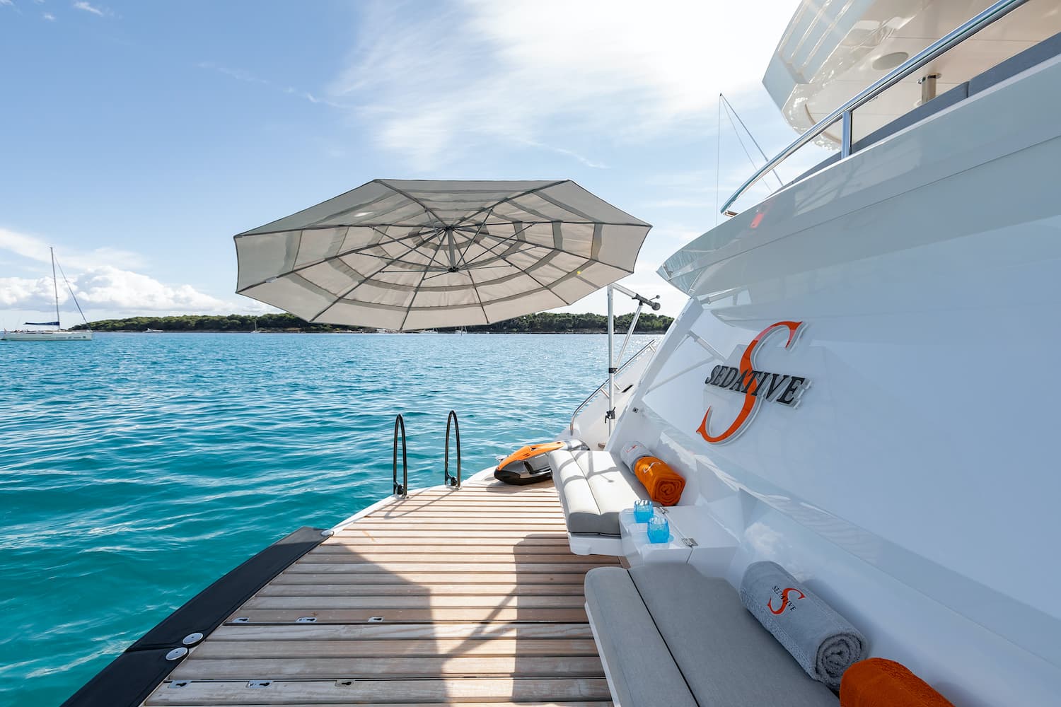 Sunseeker 116 Lounge and Decks - Sedative Yacht Charter